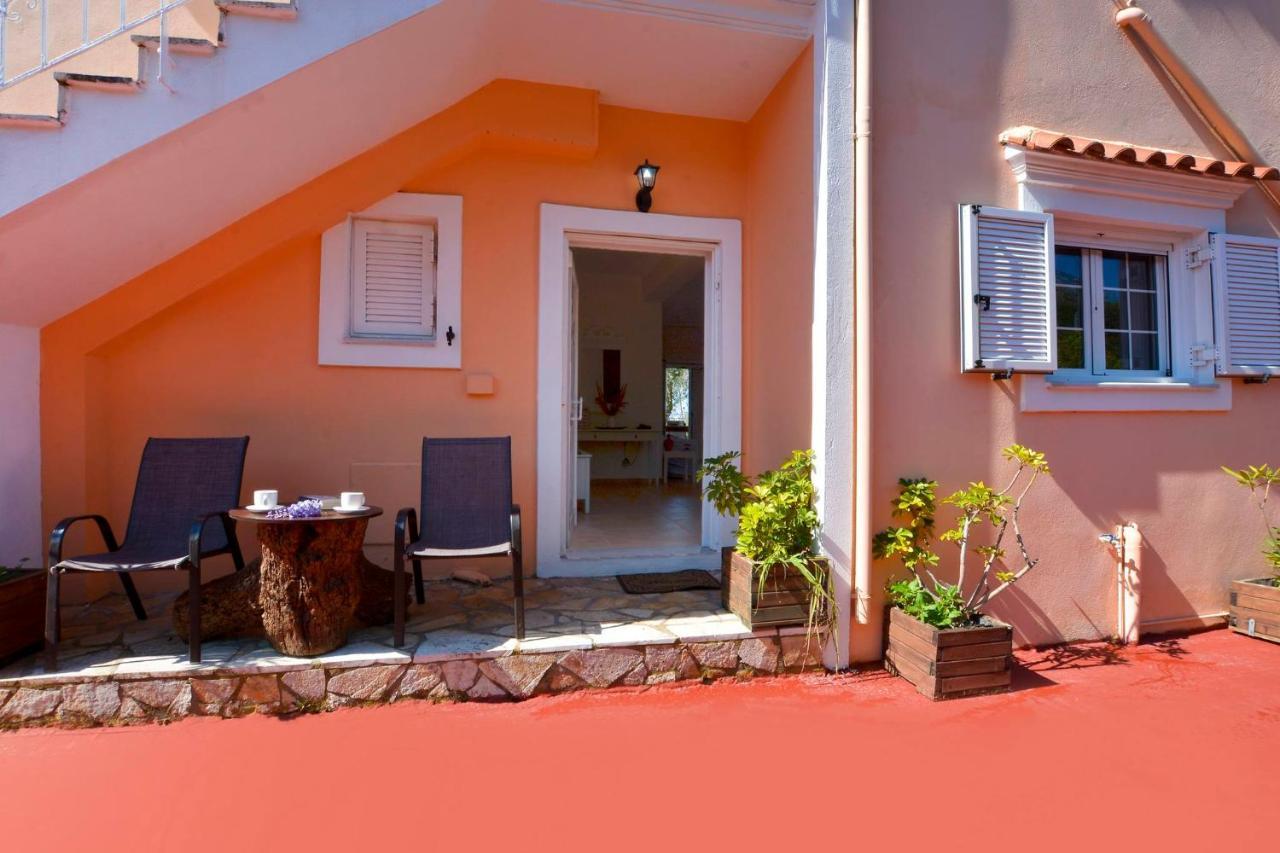 Maria Apartment Agios Matthaios  Exterior photo